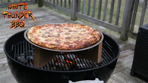 can i cook pizza in a grill